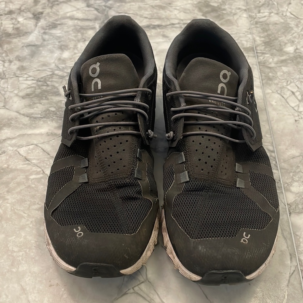 On-Running Cloud 5. Men’s Size 9.5.